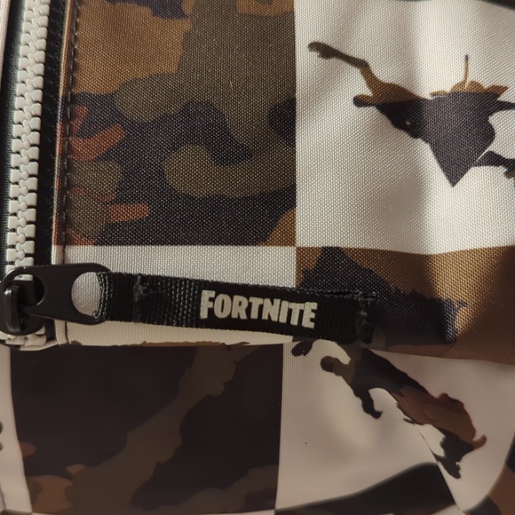 Fortnite Backpack - Picture 2 of 13